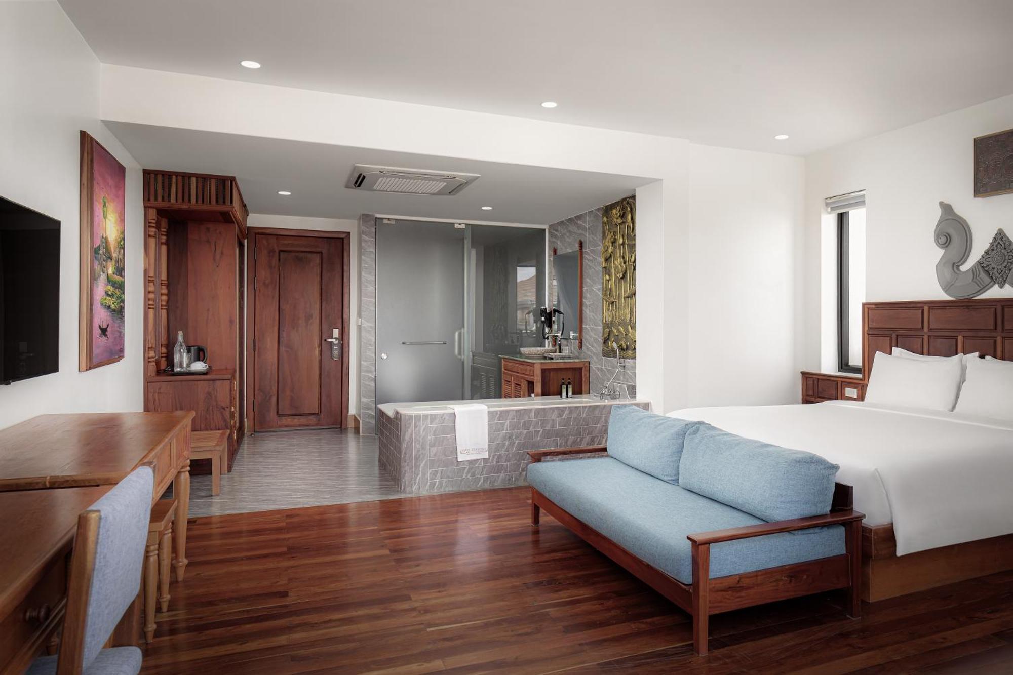 Two Seasons 5* Siem Reap