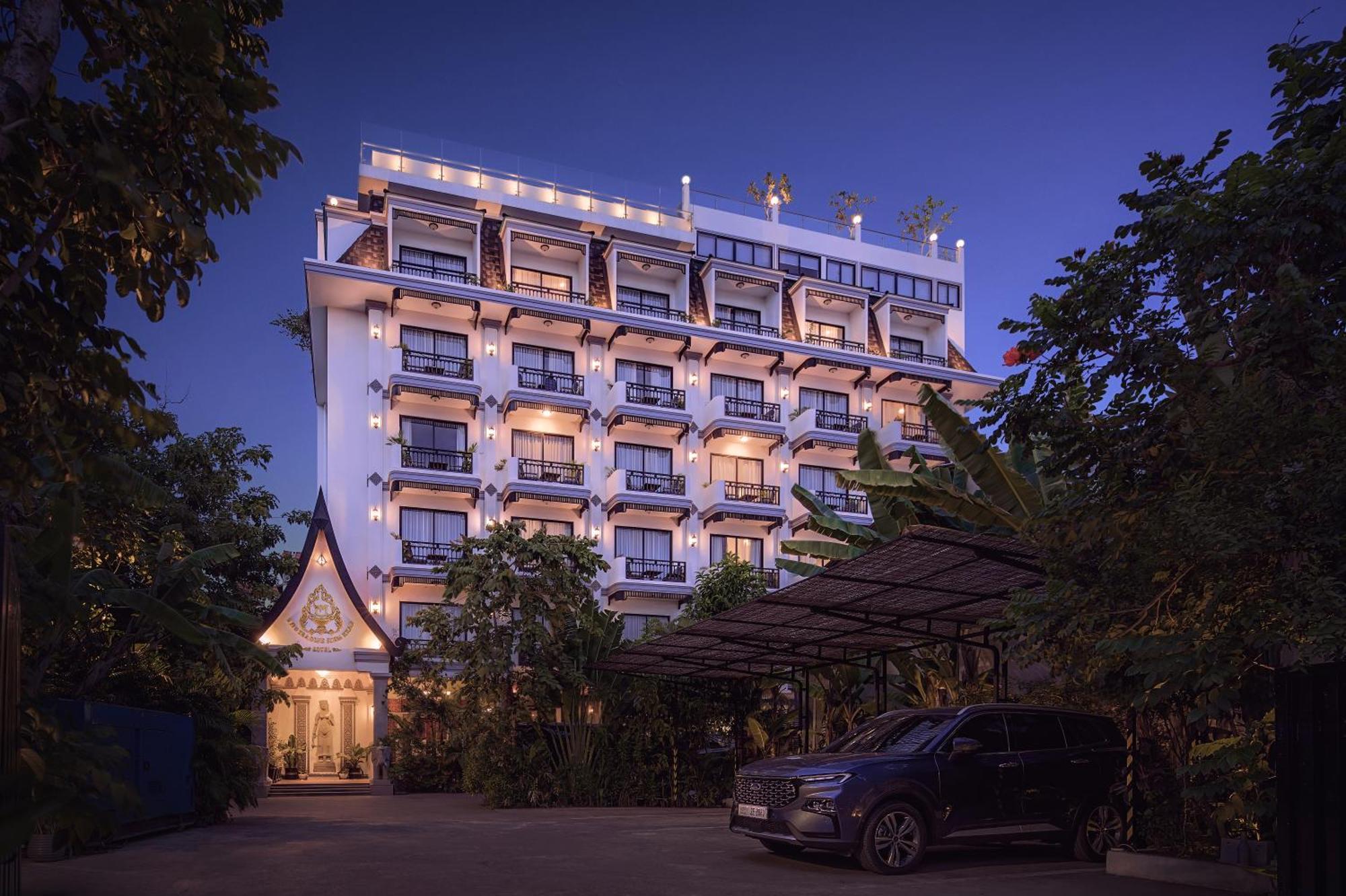 Two Seasons 5*